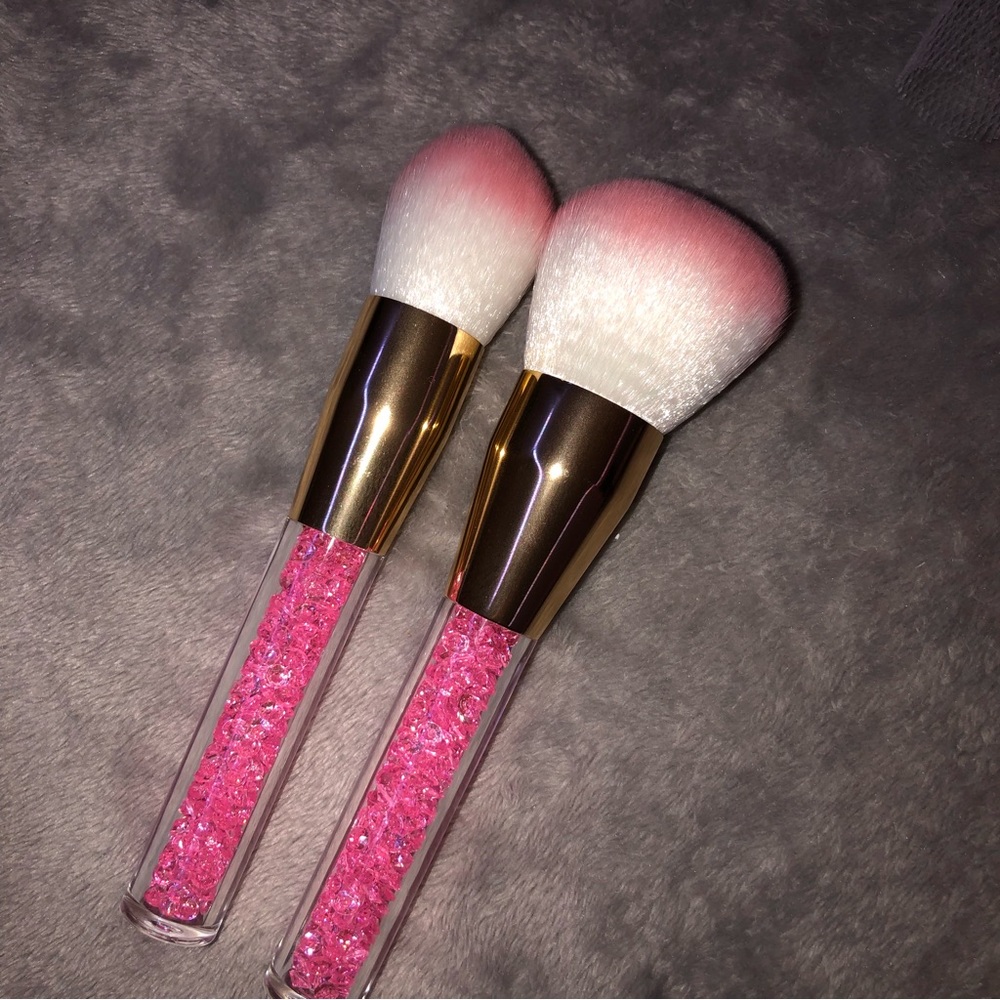 Pink Stones make up brushes